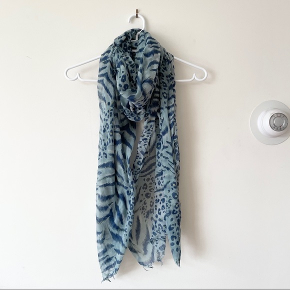 🛍 3/$20 Pattern Scarf - Picture 13 of 15